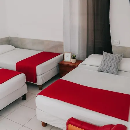 Ibatama Hotel *