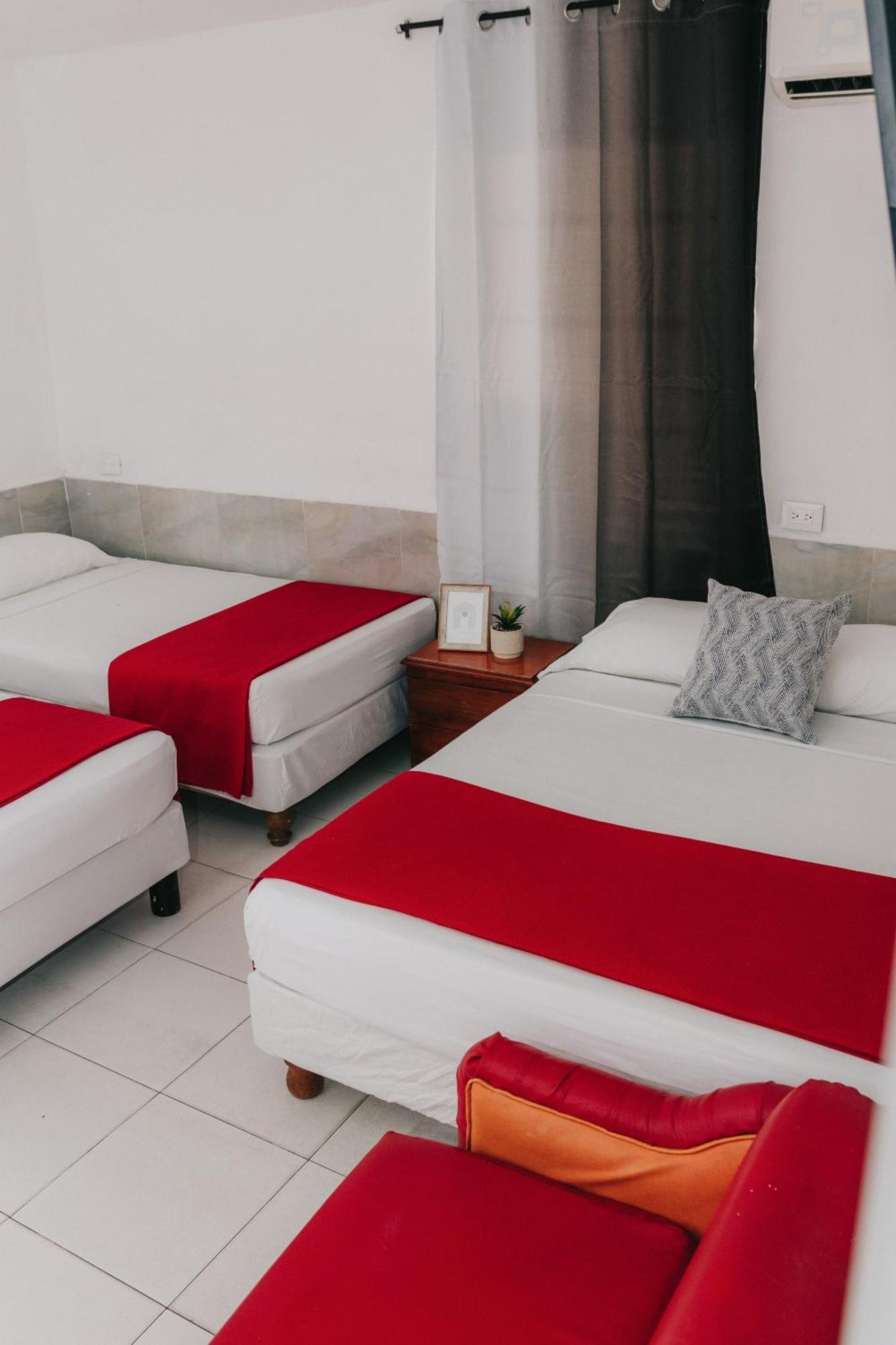 Ibatama Hotel *